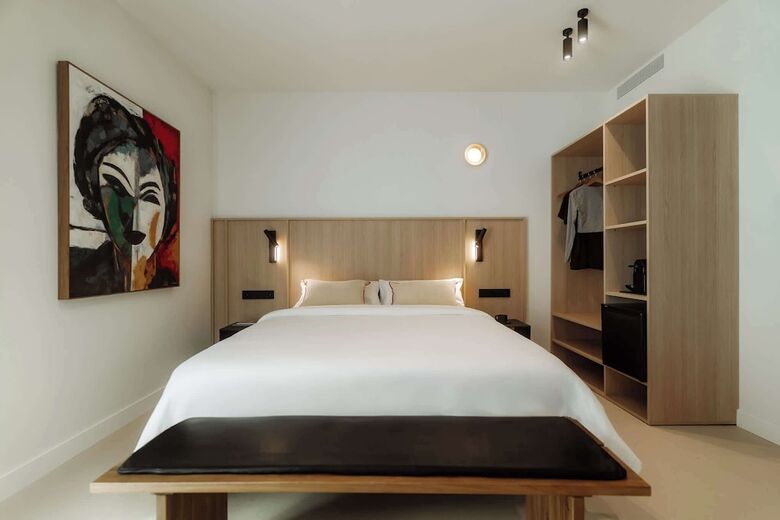 Hotel Design Suites By Olala Homes