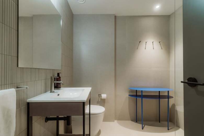 Hotel Design Suites By Olala Homes