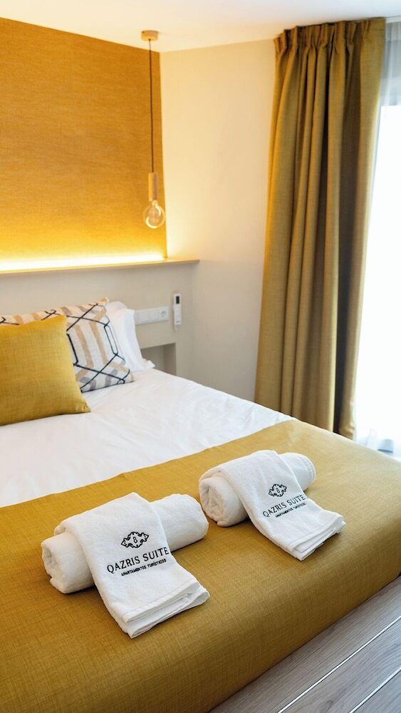 Qazris Suites