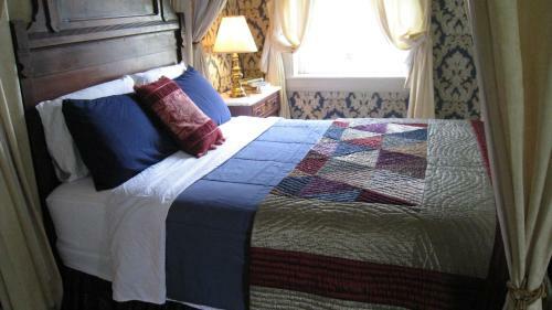 Allegheny Street Bed &amp; Breakfast