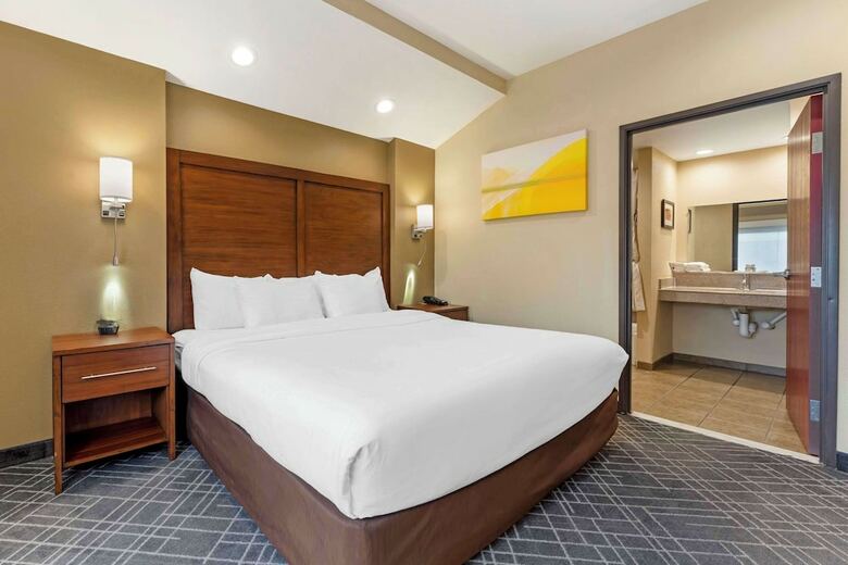 Hotel Comfort Suites Monaca