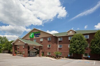 Holiday Inn Express Hotel & Suites Center Township