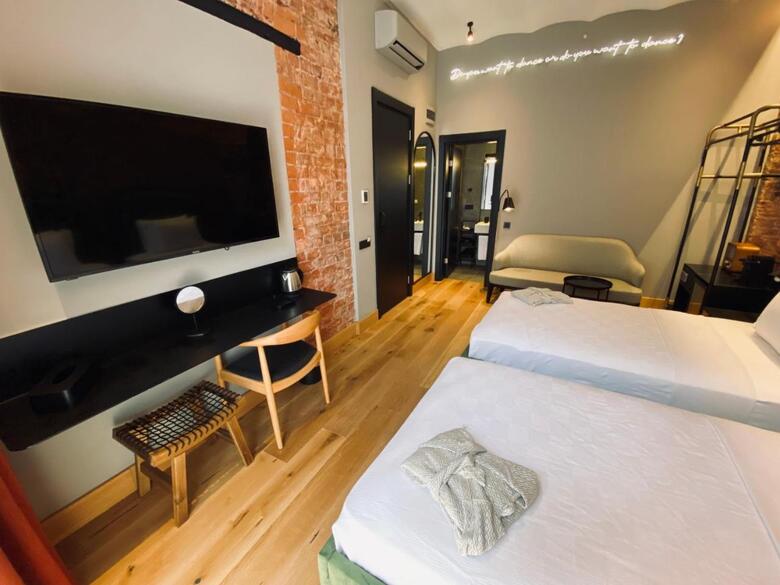 Ruz Hotels