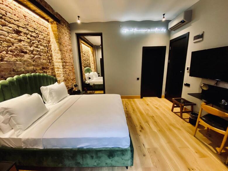 Ruz Hotels