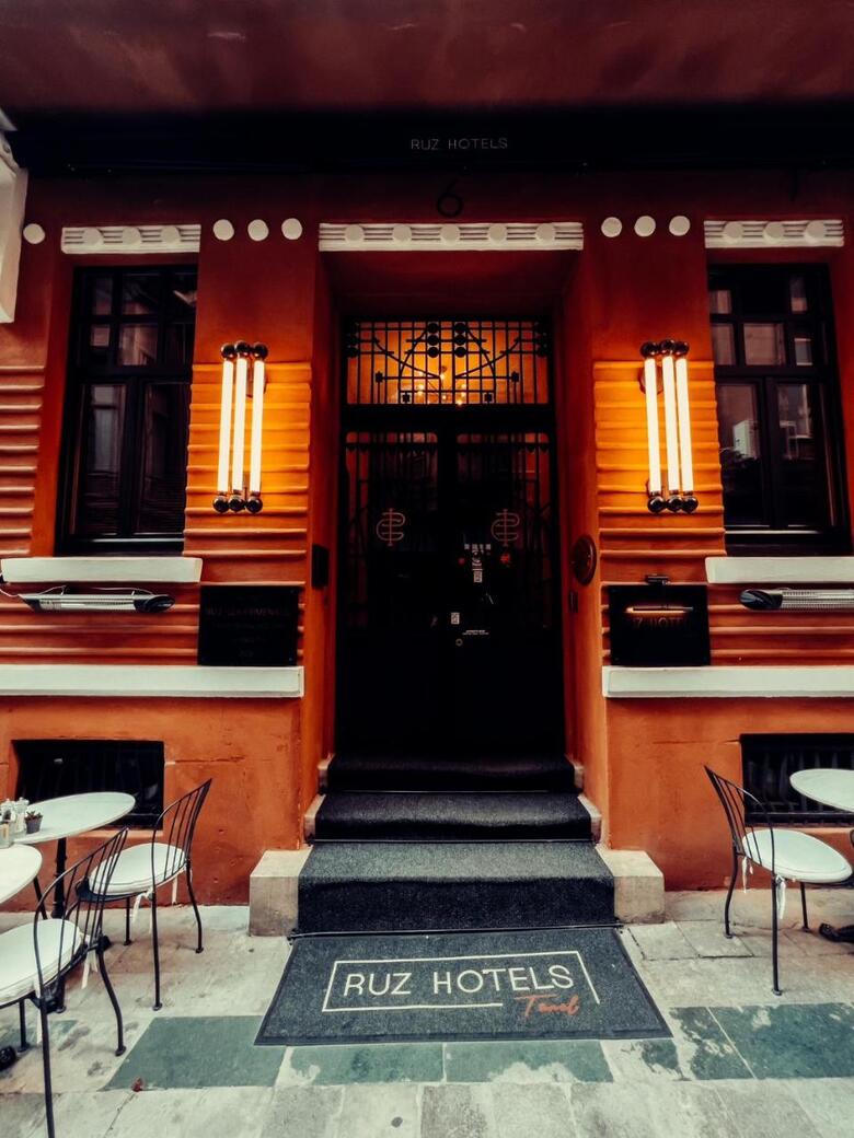 Ruz Hotels