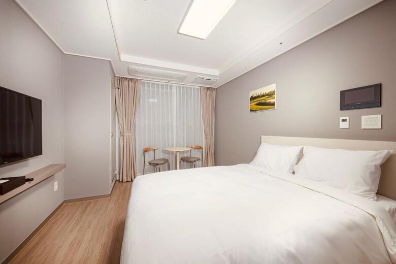 Sollago Myeongdong Hotel & Residence