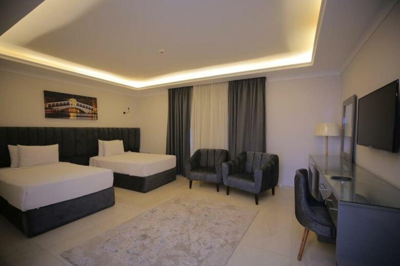 Grand Plaza Hotel & Resort