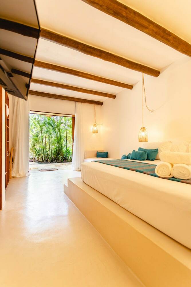 Caf� Jeri Hotel - Adults Only