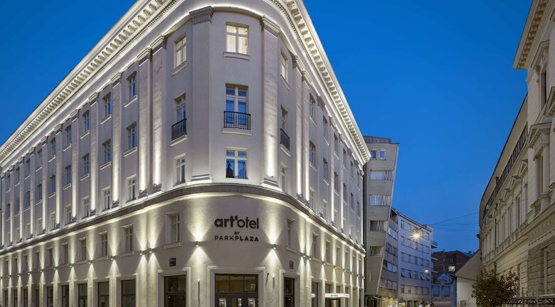 Art?otel Zagreb Powered By Radisson Hotels