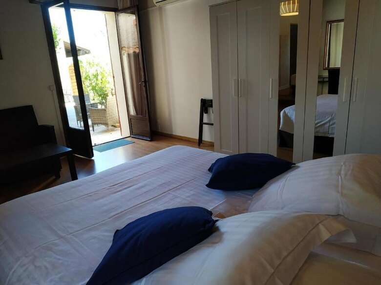 Hotel Le Mas Des Amandiers