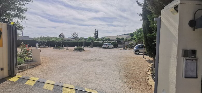 Hotel Le Mas Des Amandiers
