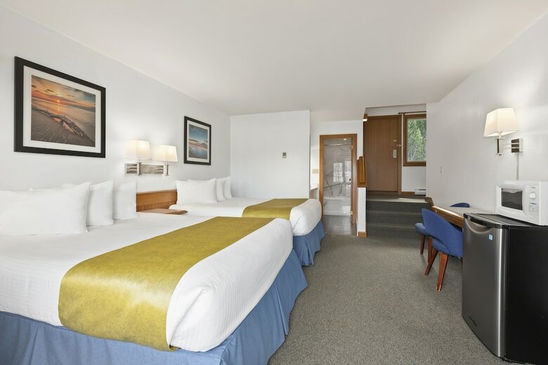 Hotel Canadian Princess Lodge & Marina