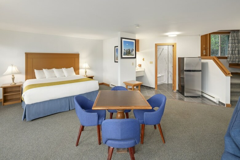 Hotel Canadian Princess Lodge & Marina