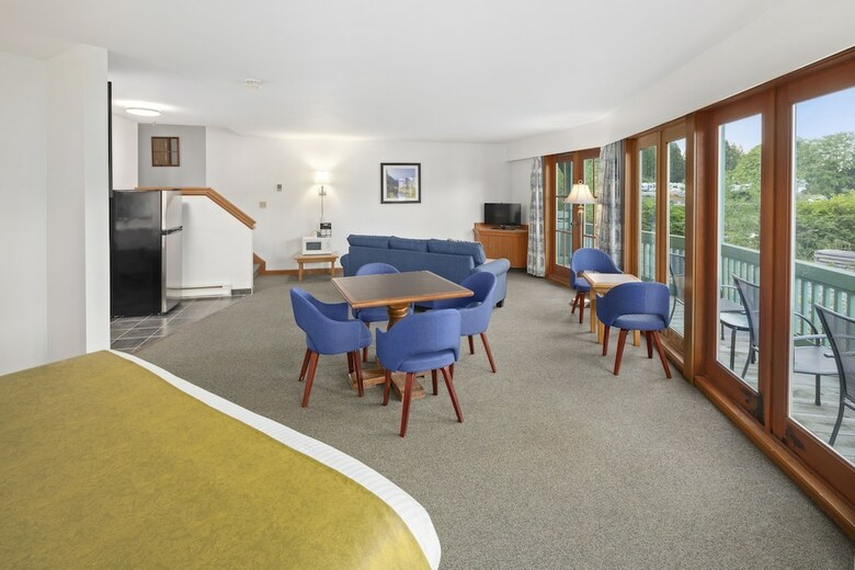 Hotel Canadian Princess Lodge & Marina