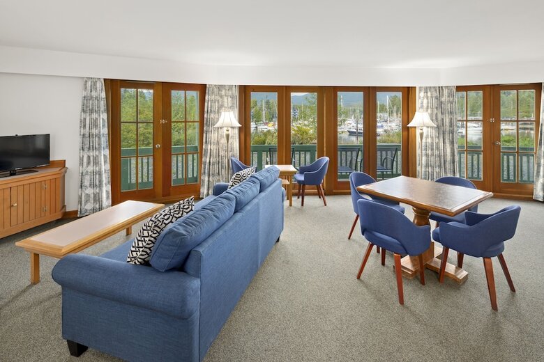 Hotel Canadian Princess Lodge & Marina