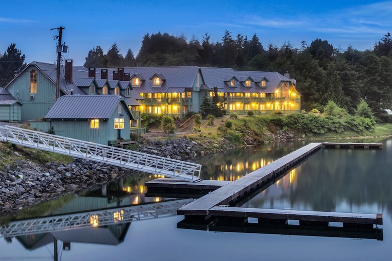 Hotel Canadian Princess Lodge & Marina