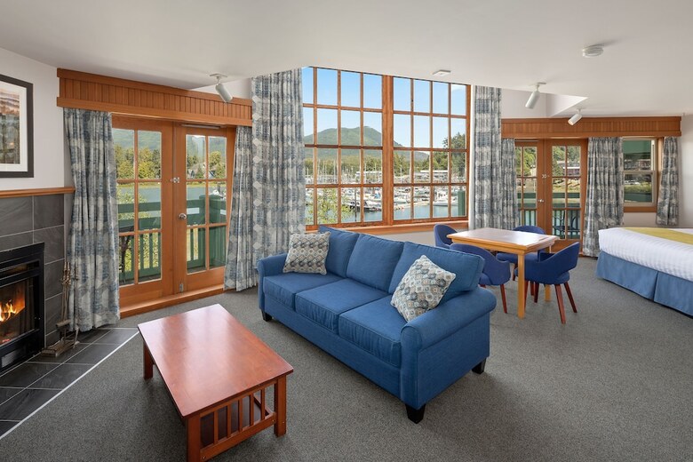 Hotel Canadian Princess Lodge & Marina