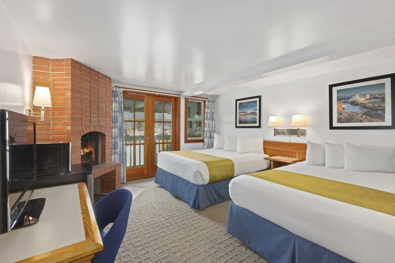 Hotel Canadian Princess Lodge & Marina