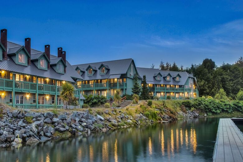 Hotel Canadian Princess Lodge & Marina