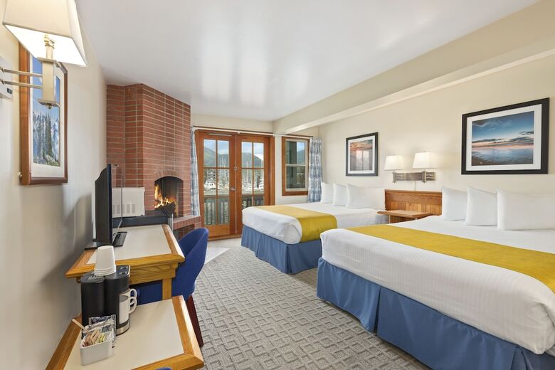 Hotel Canadian Princess Lodge & Marina