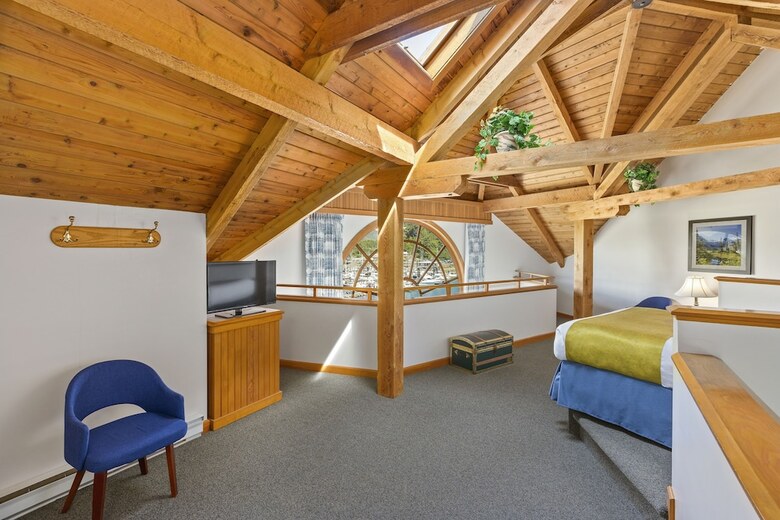 Hotel Canadian Princess Lodge & Marina