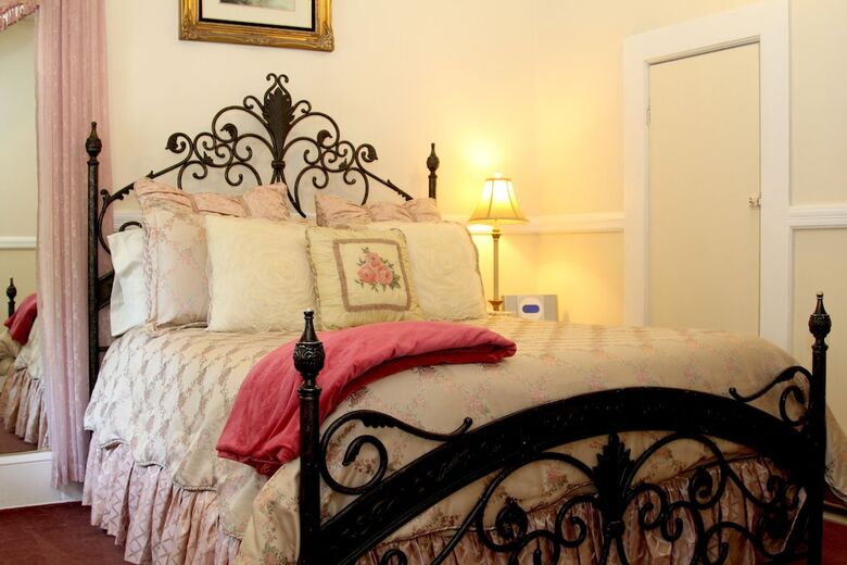 Bed & Breakfast Monarch Cove Inn