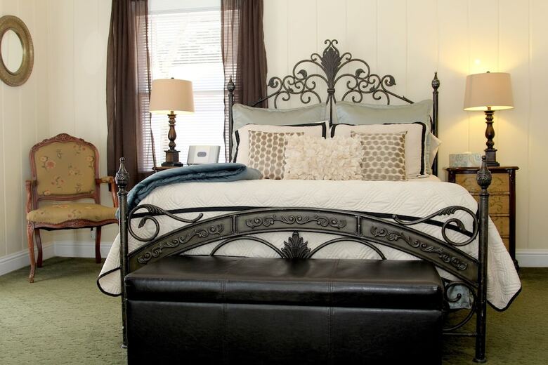 Bed & Breakfast Monarch Cove Inn