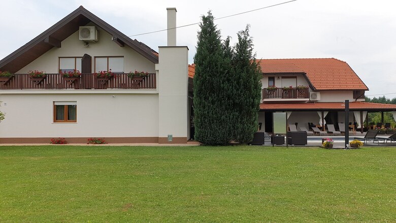House Tina - Bed And Breakfast