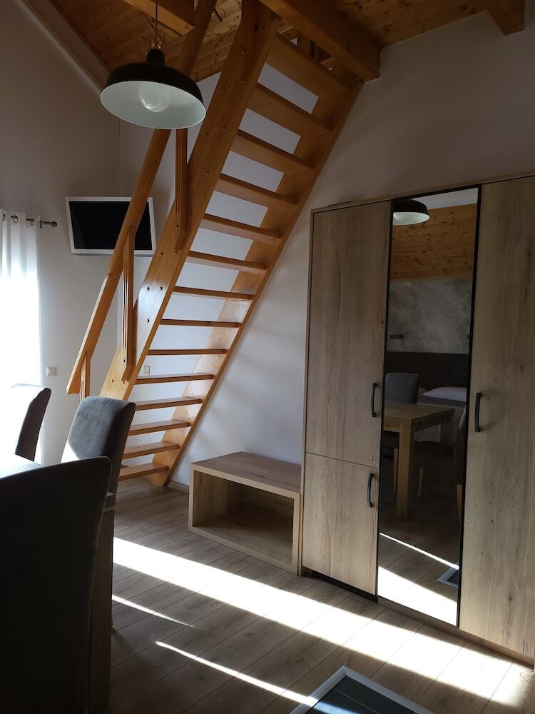 House Tina - Bed And Breakfast