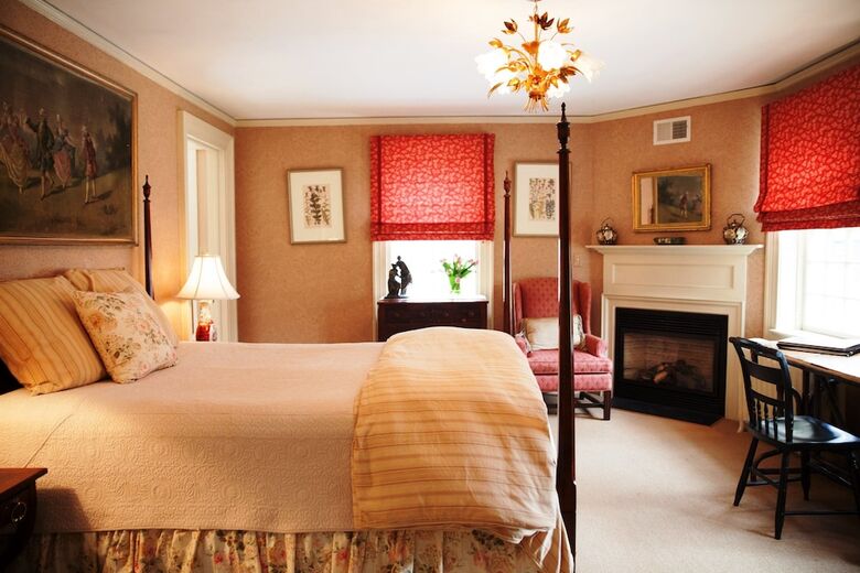 Posada Bee And Thistle Inn