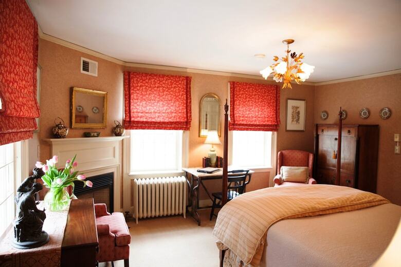 Posada Bee And Thistle Inn