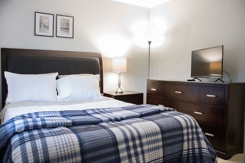 Hotel Modern Upscale Private Room