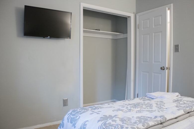 Hotel Modern Upscale Private Room