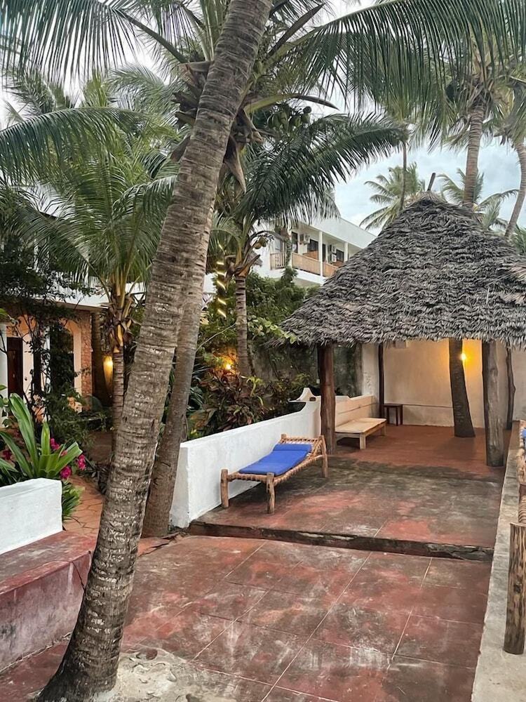 Hotel Sunrise Beach Villa
