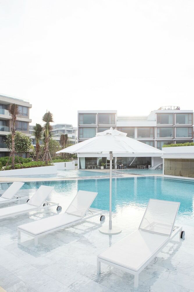 Verso Hua Hin - A Veranda Collection