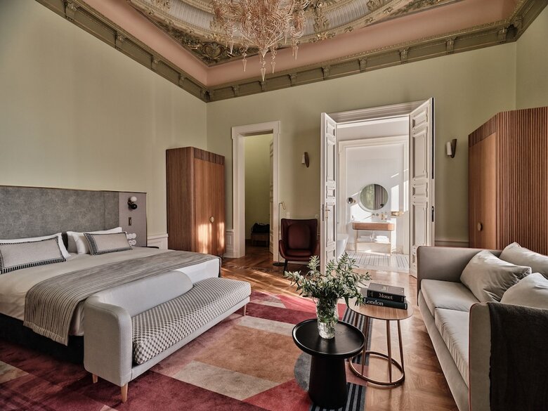 Hotel Altus Palace - Destigo Hotels