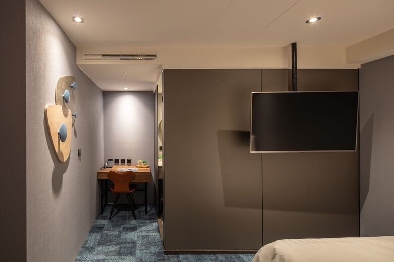 Roaders Plus Hotel Taipei Station