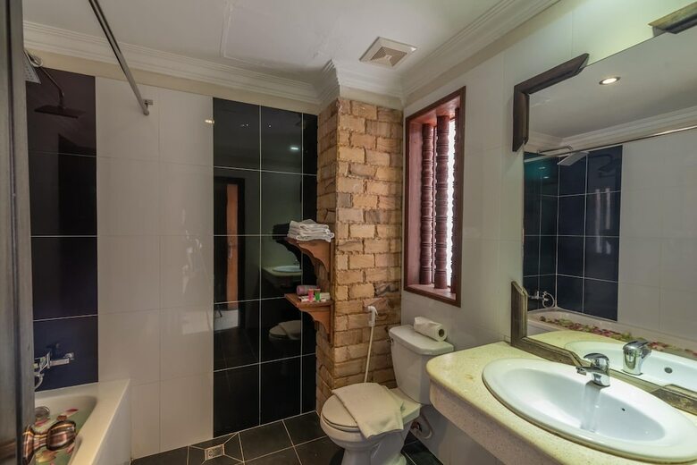 Kings Luxury Hotel