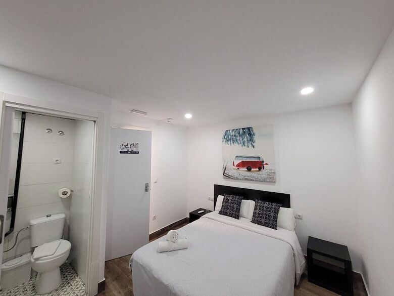 Hotel Ayz Elcano - Auto Check-in Property
