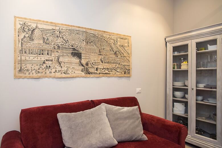 Rome Frattina 27