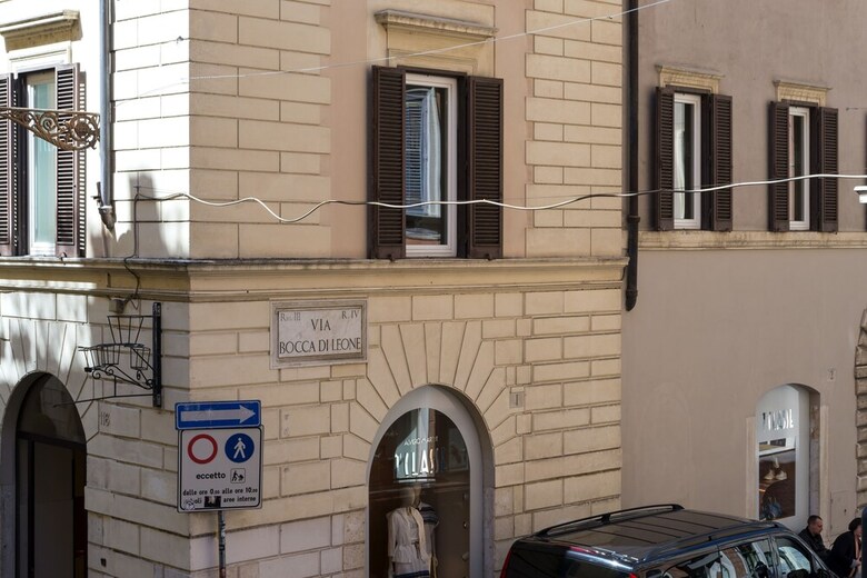 Rome Frattina 27