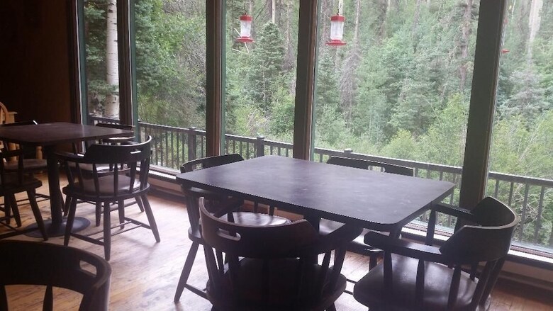 Amizette Inn And Restaurant