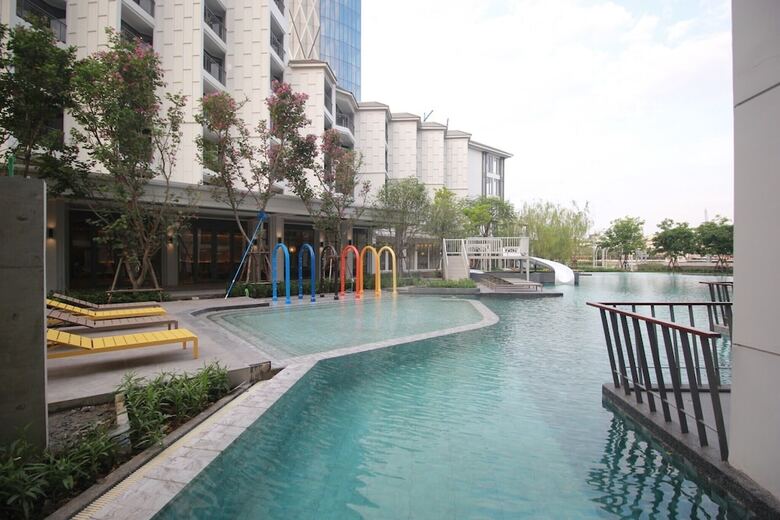 Hotel The Quarter Chaophraya By Uhg