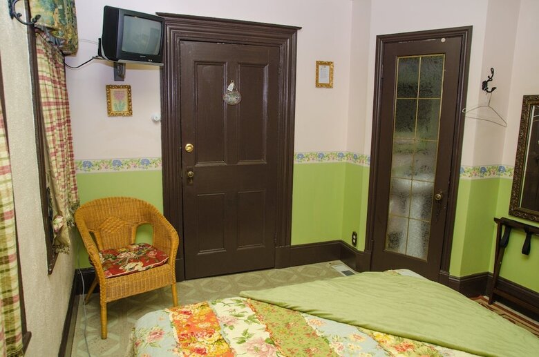 Bed & Breakfast � La Vieille Maison Fradet