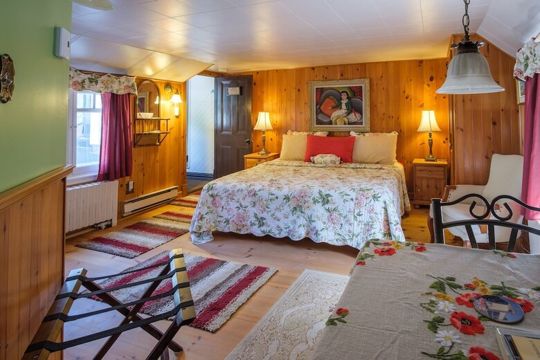 Bed & Breakfast � La Vieille Maison Fradet