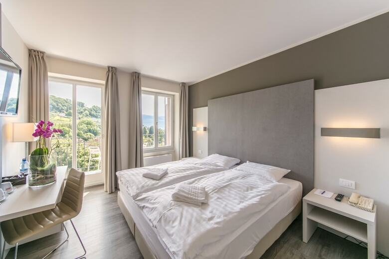 Hotel H�tel Pr�alpina