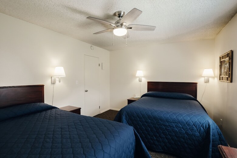 Hotel Vintage Lakeside Inn