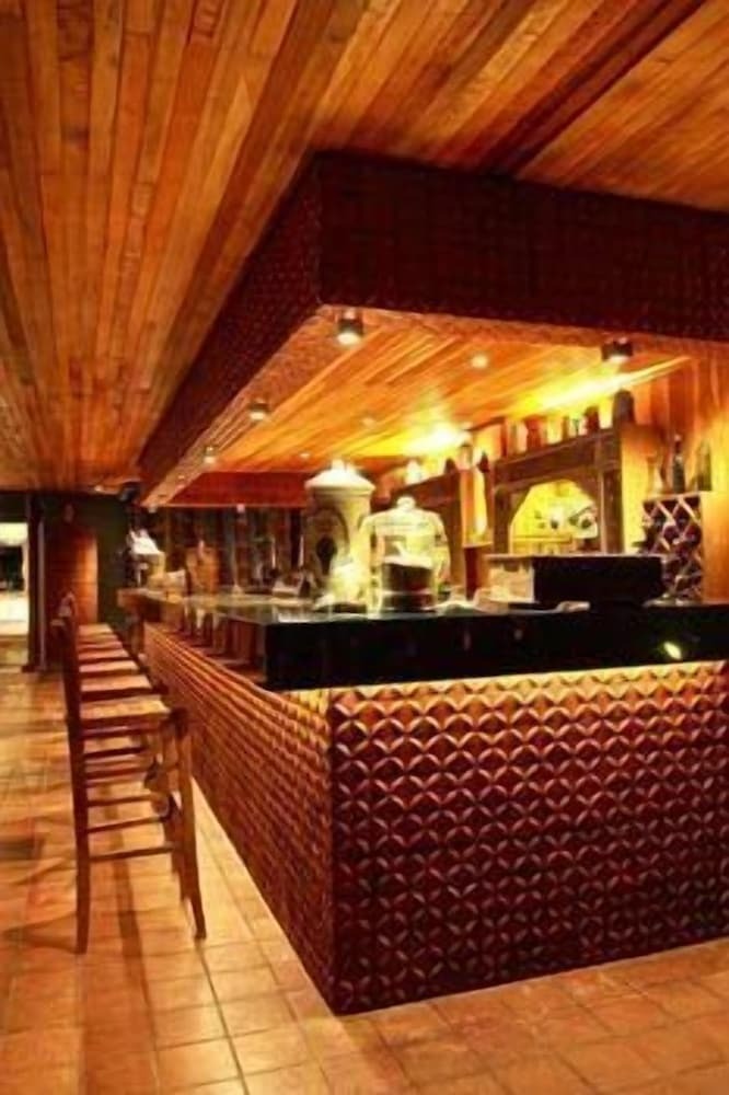 Jadul Adarapura Resort & Spa