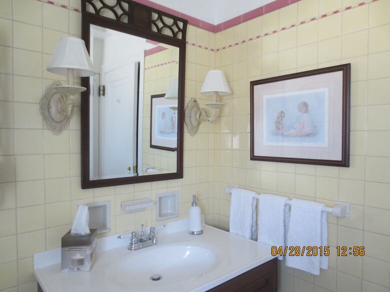 Robinsong Bed And Breakfast