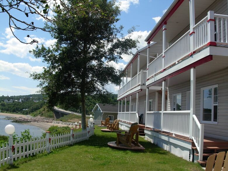 Hotel Motel Les Chalets Bo-fleuve